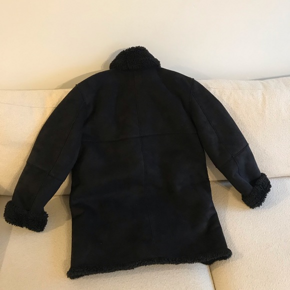 Aritzia - Shearling Sherpa Coat - Picture 4 of 7